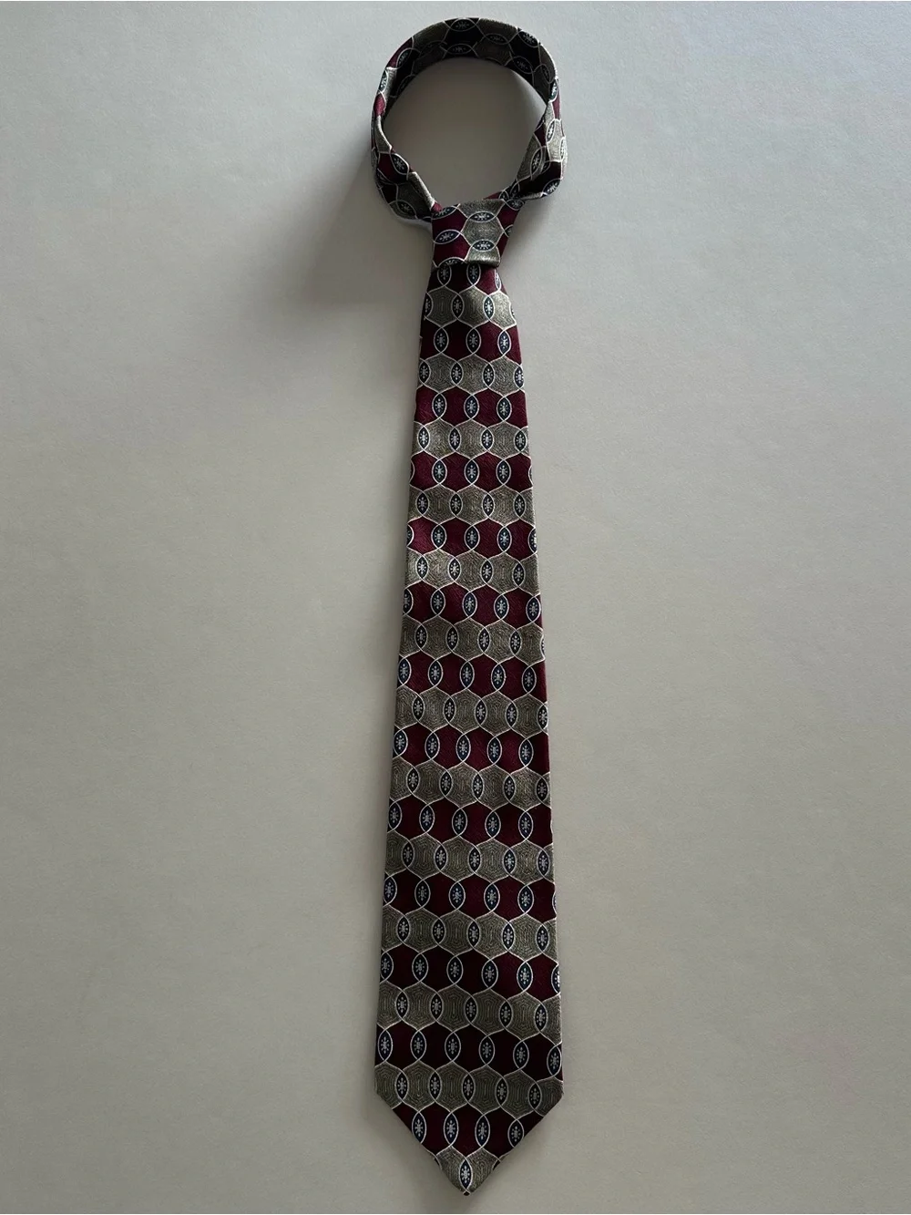 Vintage Oscar de la Renta 100% Silk Geometric Print Necktie Burgundy, Navy